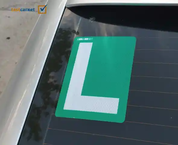 ¿Cuál es la tasa máxima de alcohol permitida a un conductor novel?